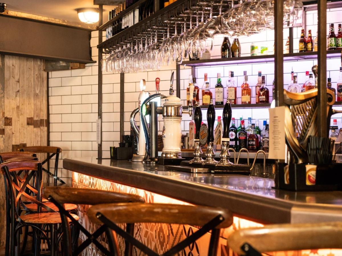 The Milestone Hotel Сауърби Бридж Екстериор снимка
